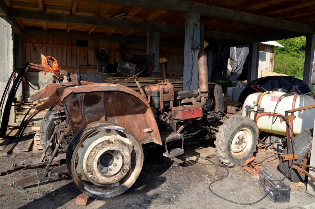 traktor, sabit mandžić, srebrenica (2).jpg