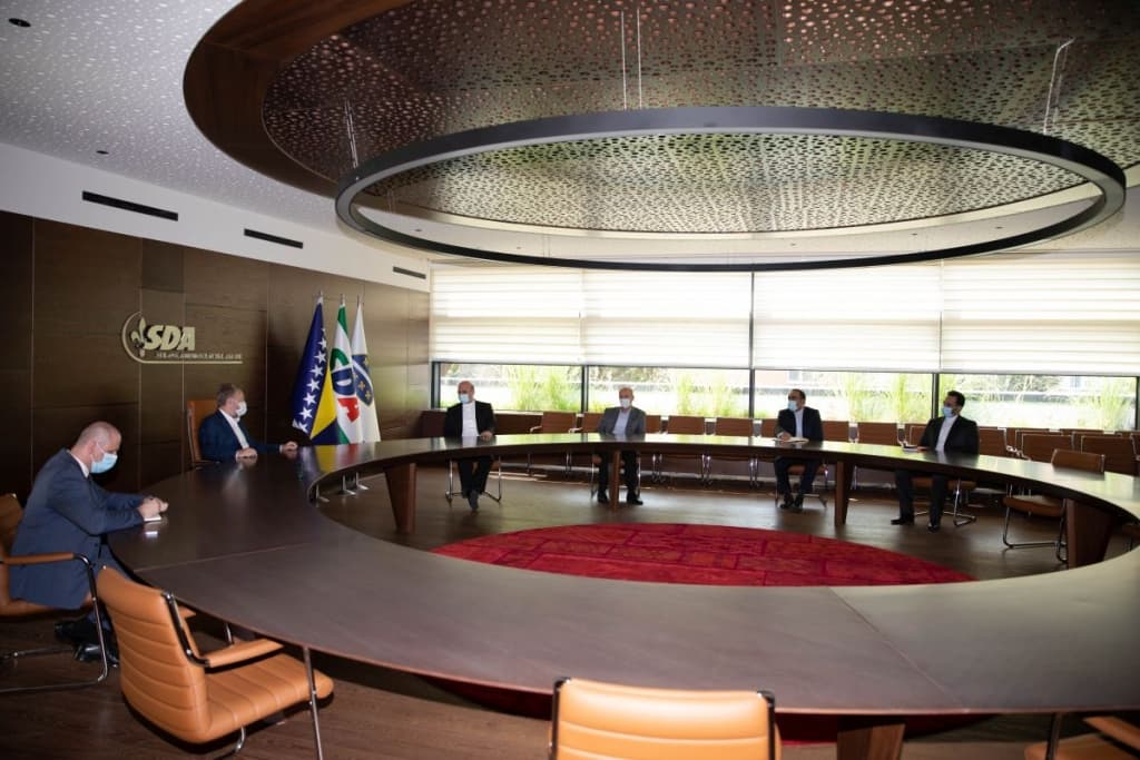 Izetbegovic Heidari 04.jpg