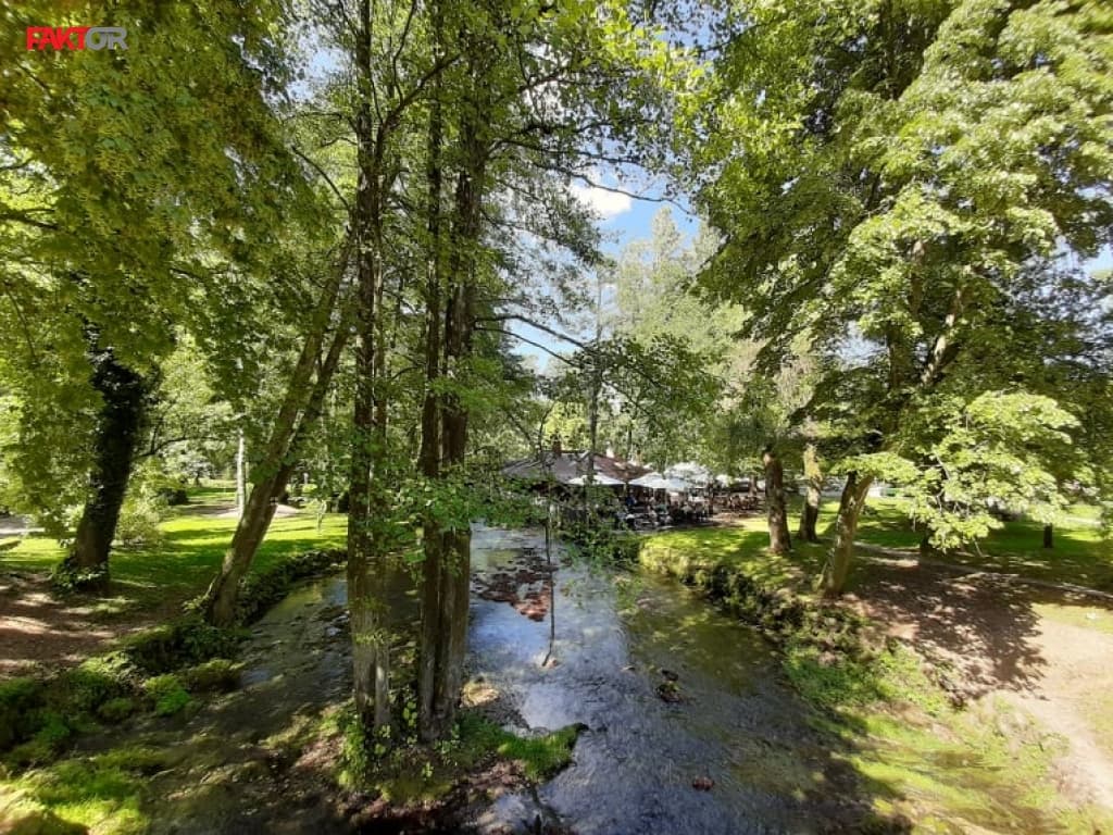 vrelo bosne 2.jpg