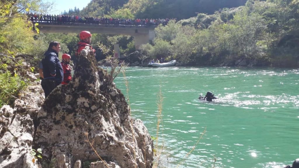 neretva izvlačenje konjic (3).jpg