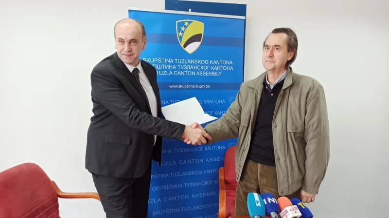 Ilić povjerio mandat Hodžiću