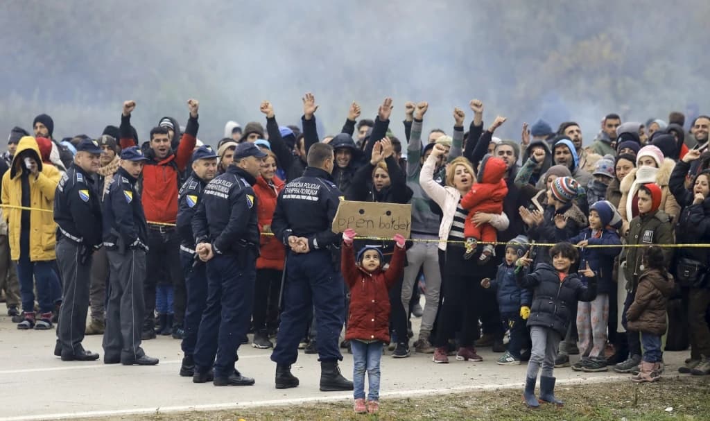Incident: Migrant se pokušao povrijediti hladnim oružjem