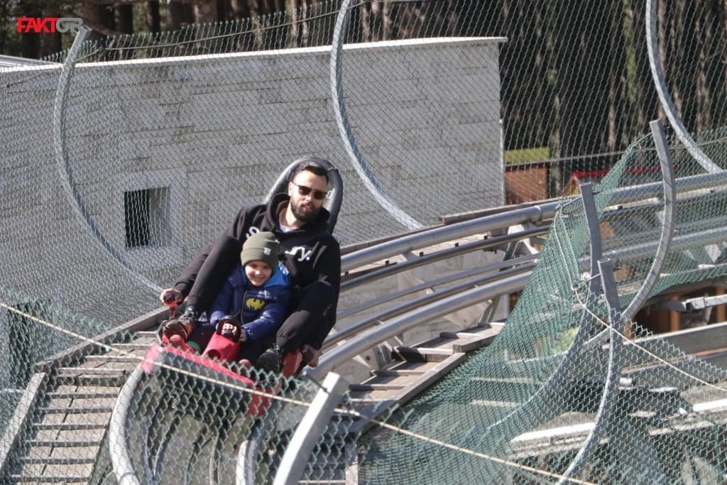 Trebević i lockdown:  "Pino" pod ključem, u "Sannylandu" gosti uživali u sunčanom danu