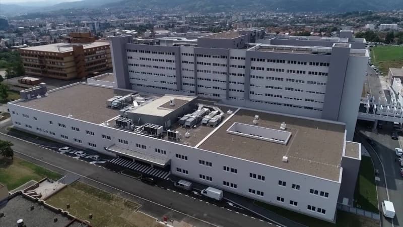 Dramatične poruke iz UKC-a RS-a: Pacijente smještamo po hodniku, ljudi nam umiru na rukama