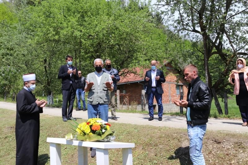 Obilježeno sjećanje na 112 ubijenih Bošnjaka iz Blječeve, među kojima je i 11 djece