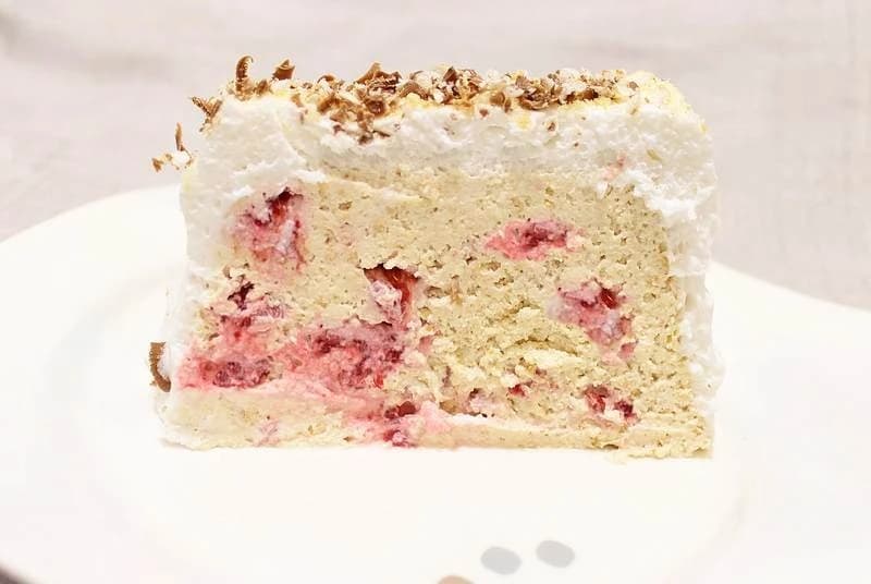 Torta sa keksom i šlagom 