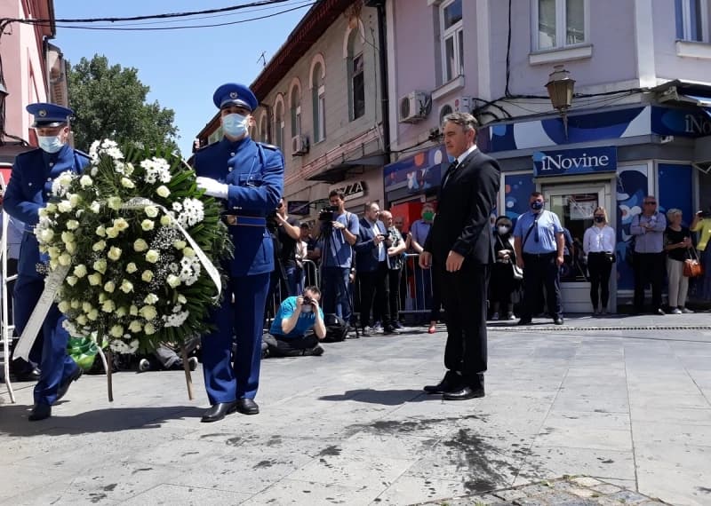 Željko Komšić odaje počast na Kapiji