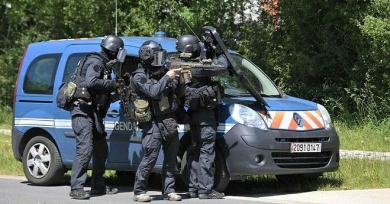 Policija