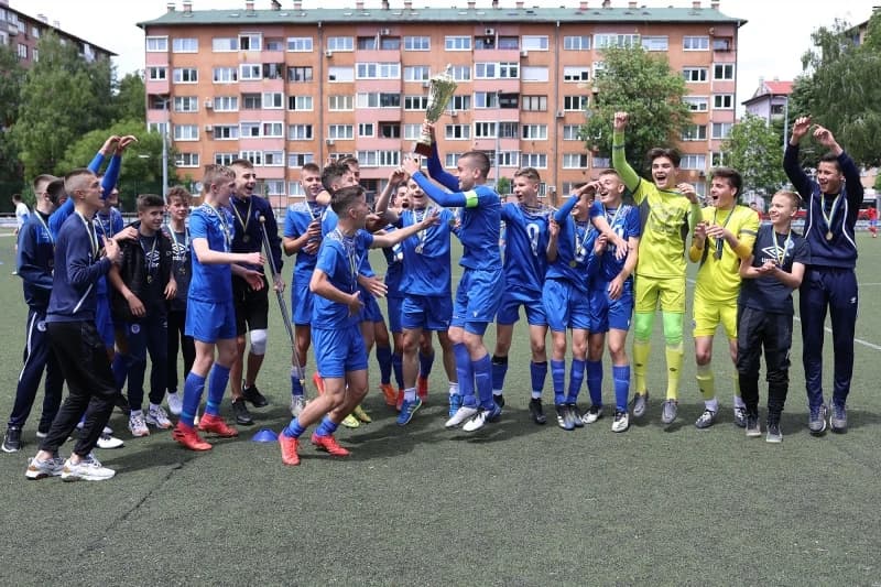 Željezničar upitao FSBiH: Je li za izbor trenera u omladinskim selekcijama presudan kriterij rodbinska i prijateljska veza?