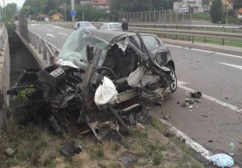 Nesreća na petlji Šićki Brod
