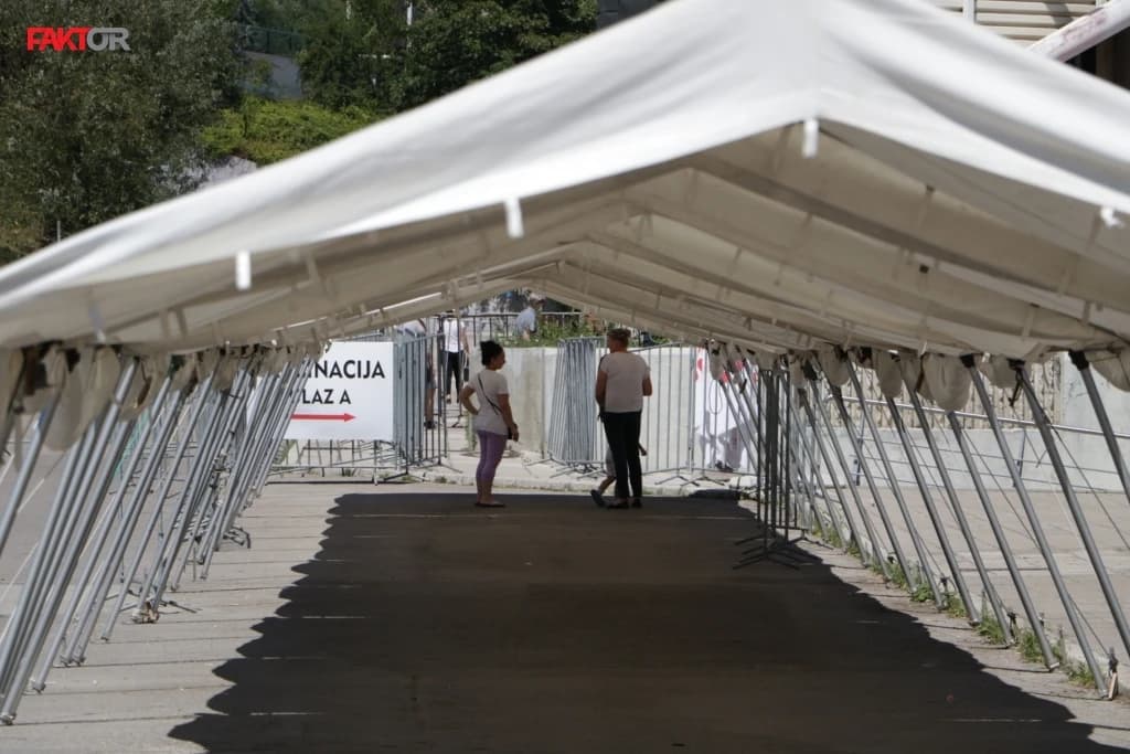 Mali interes građana za vakcinaciju, pusto pred Zetrom