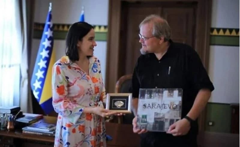 Benjamina Karić i Tobias Pflüger: Slika nestala s Twittera