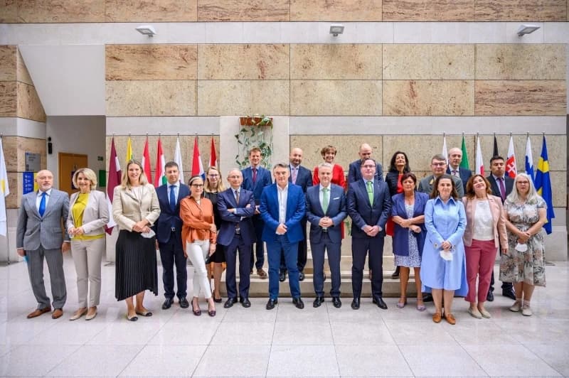 Zajednička fotografija nakon sastanka