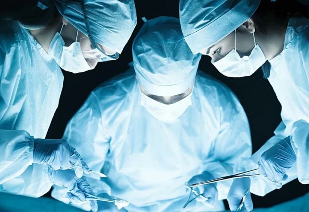 hirurg, doktor, operacija