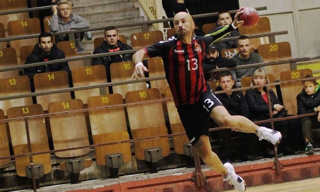 Rukomet, Davor Kadić
