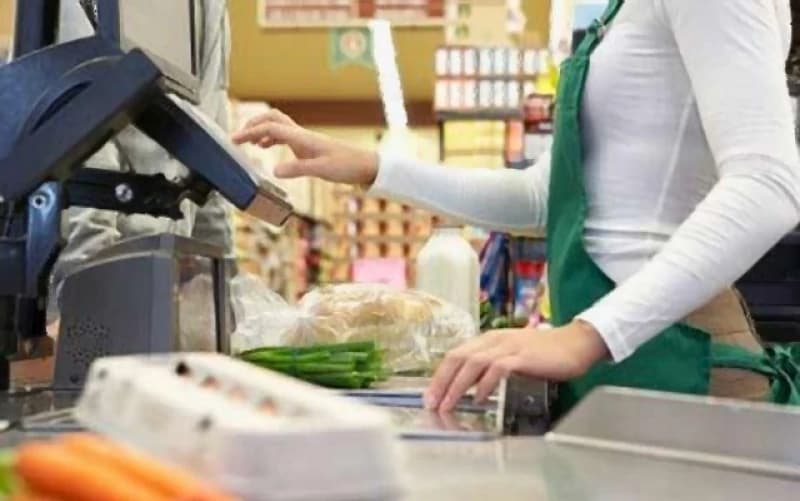 Blagajna u supermarketu 