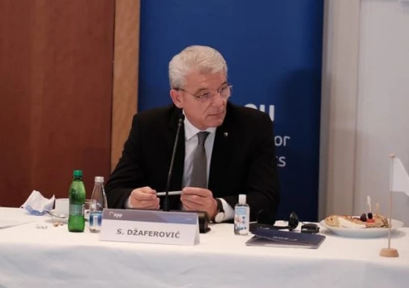 Šefik Džaferović