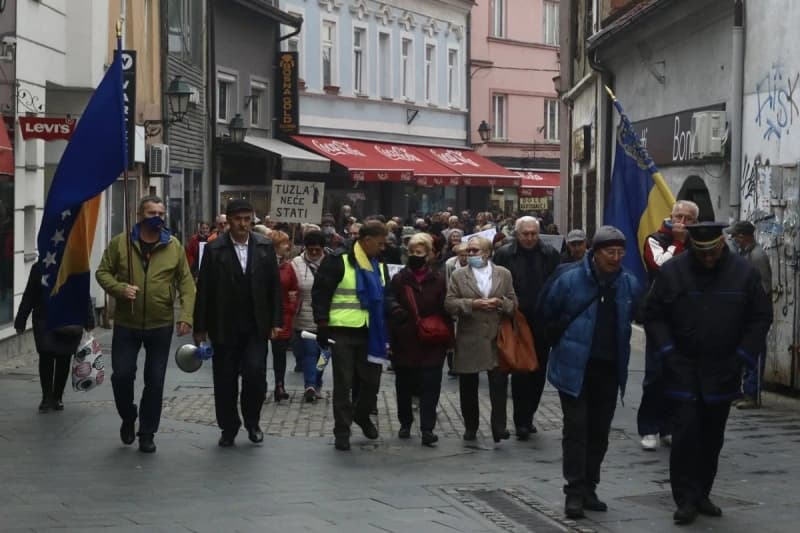 Protest penzionera u Tuzli