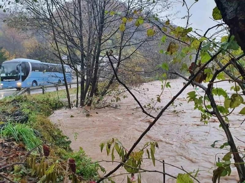 Nabujala rijeka Gostelja kod Živinica