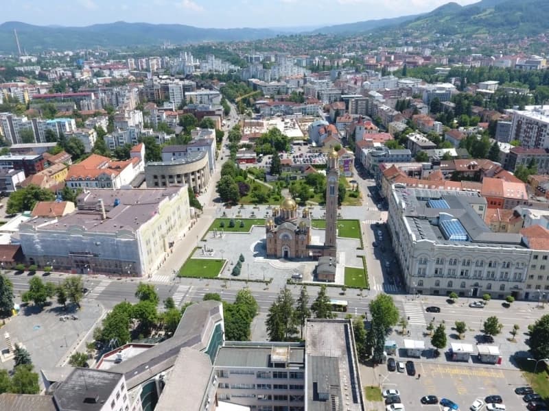 Sloboda vjere nevećinskih zajednica u RS-u: Diskriminacija, govor mržnje i nekažnjavanje napadača
