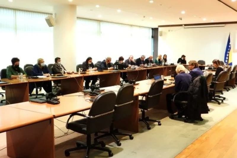Sastanak parlamentaraca sa Salviolijem