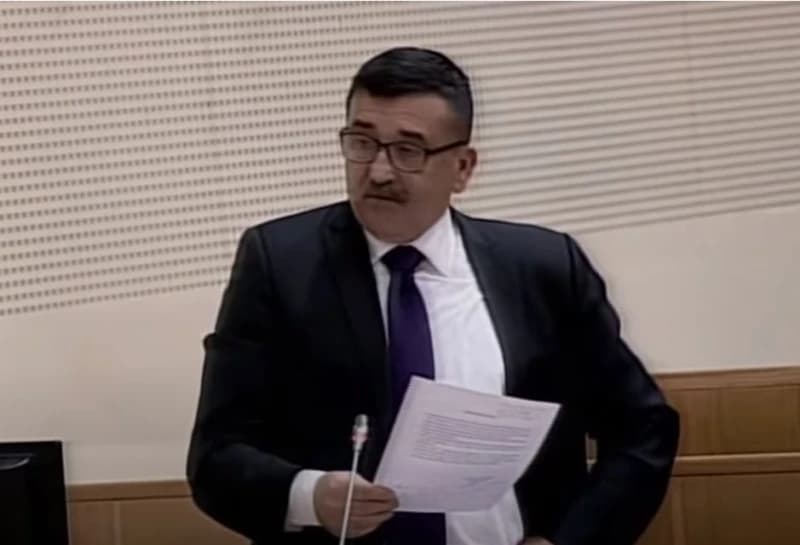 Nikola Lovrinović