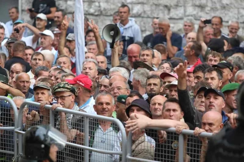 Borci , protesti