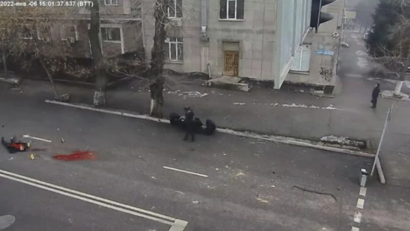 Predsjednik Kazahstana dao odobrenje vojnicima da pucaju bez upozorenja, avioni prebacuju ruske snage