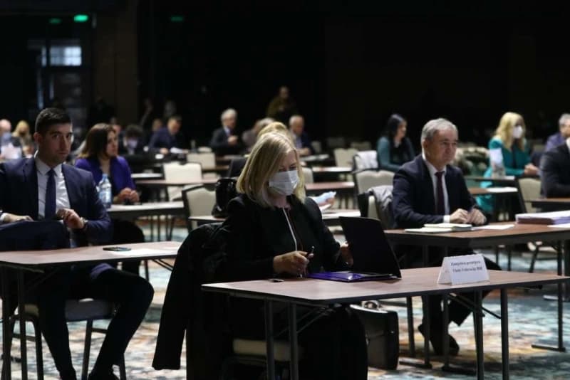 Predloženi budžet FBiH za 2022. godinu vraćen u formu nacrta