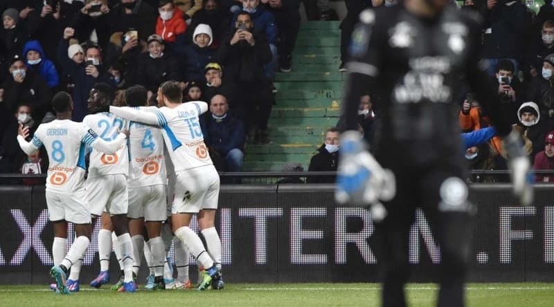 Marseille slavio protiv Metza, Kolašinac asistirao za maestralan pogodak Milika
