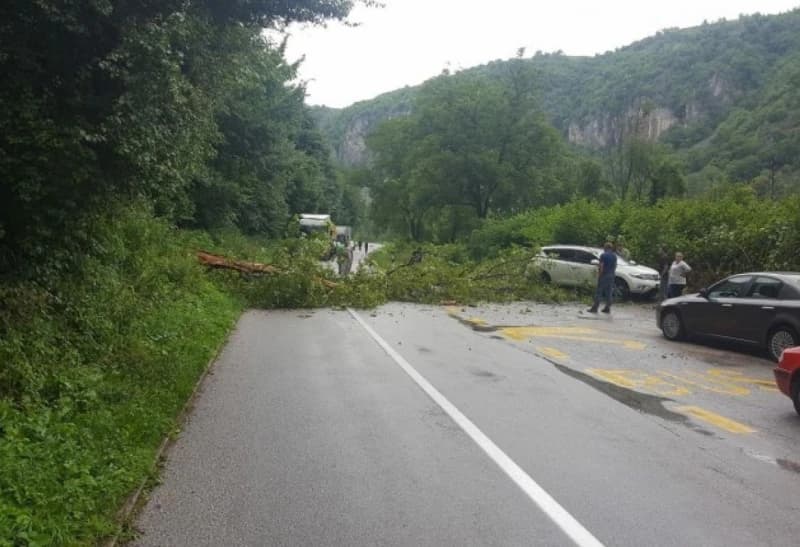 Cesta Bihać-Bosanska Krupa 