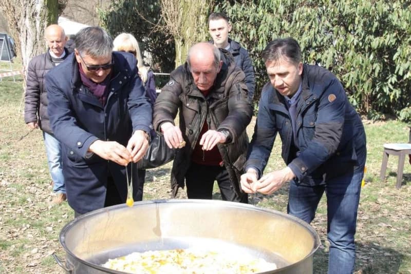 Vratila se Zenička čimburijada