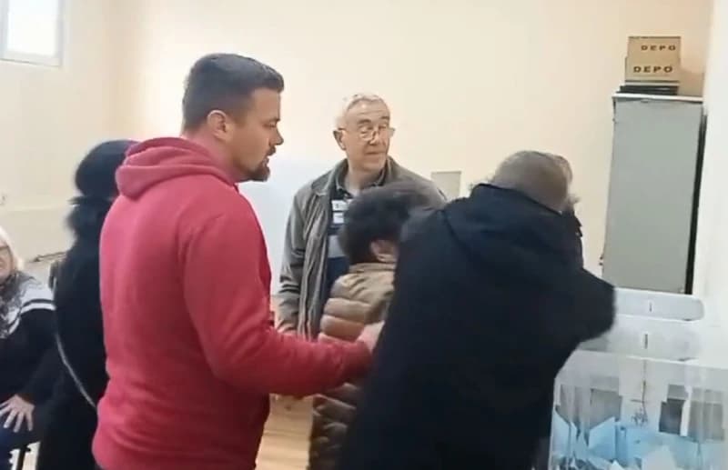 Incident na izborima u Srbiji