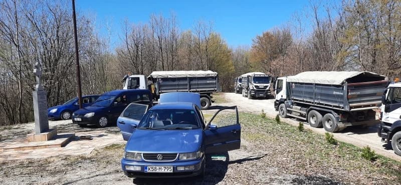 Spomenik na Ozrenu