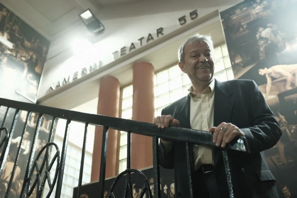 Emir Hadžihafizbegović: Poznati glumac i direktor Kamernog teatra 55