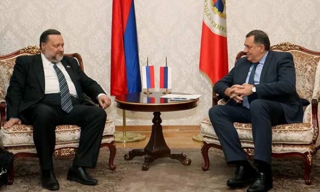 Dodik odlikovao šefa komiteta za zaštitu Ratka Mladića