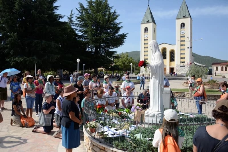 Dan ukazanja Gospe: Hiljade hodočasnika u Međugorju