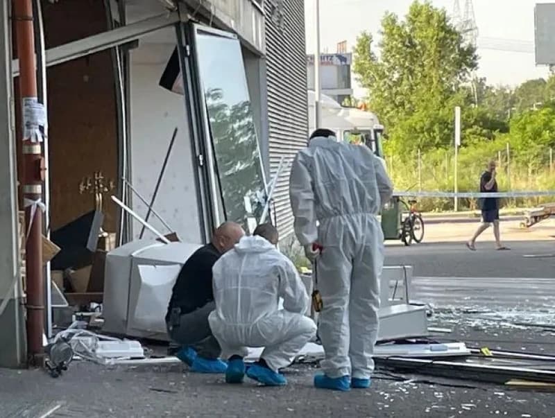 Raznesen bankomat