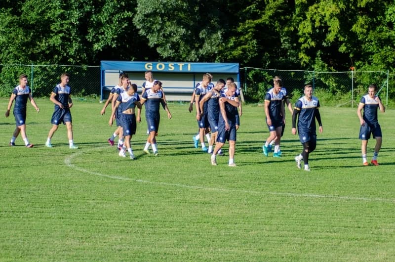 Napadaju Premijer ligu: Simm Bau predstavio četiri pojačanja