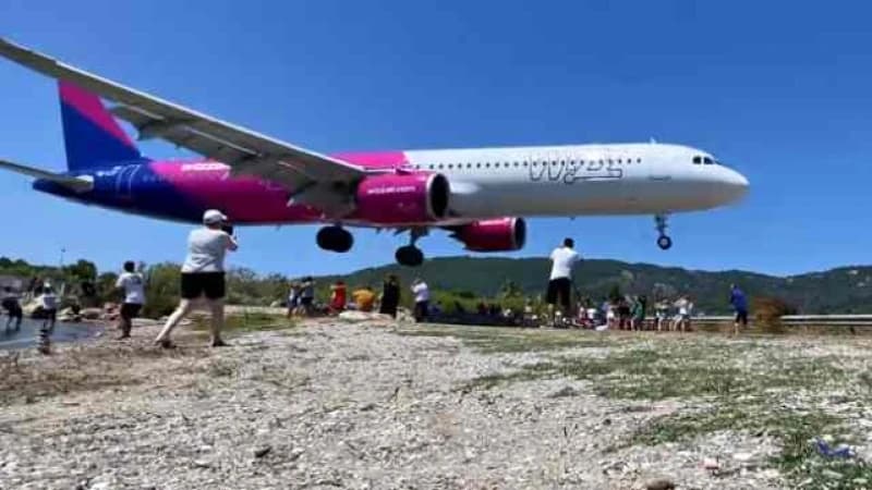 Avion, Skiatos 