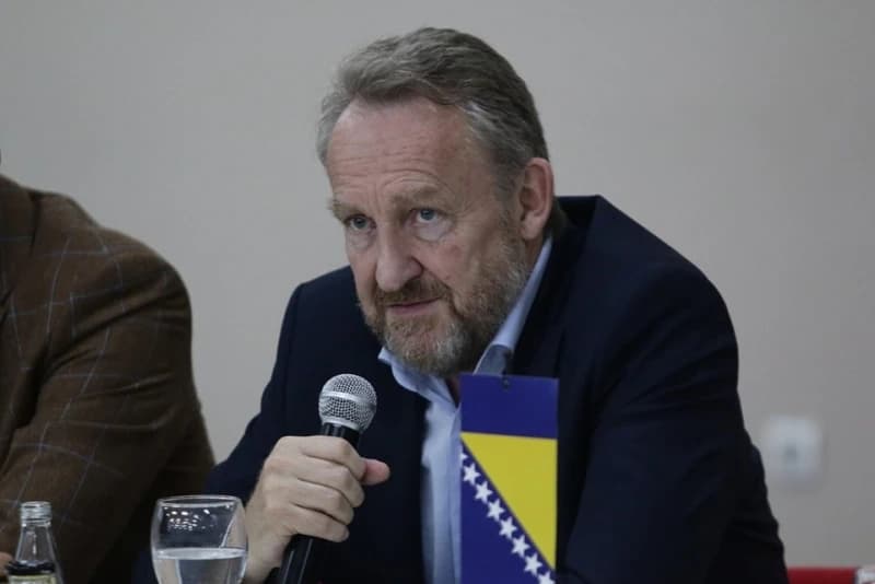 Bakir Izetbegović