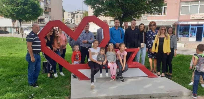 Spomenik u Vitezu