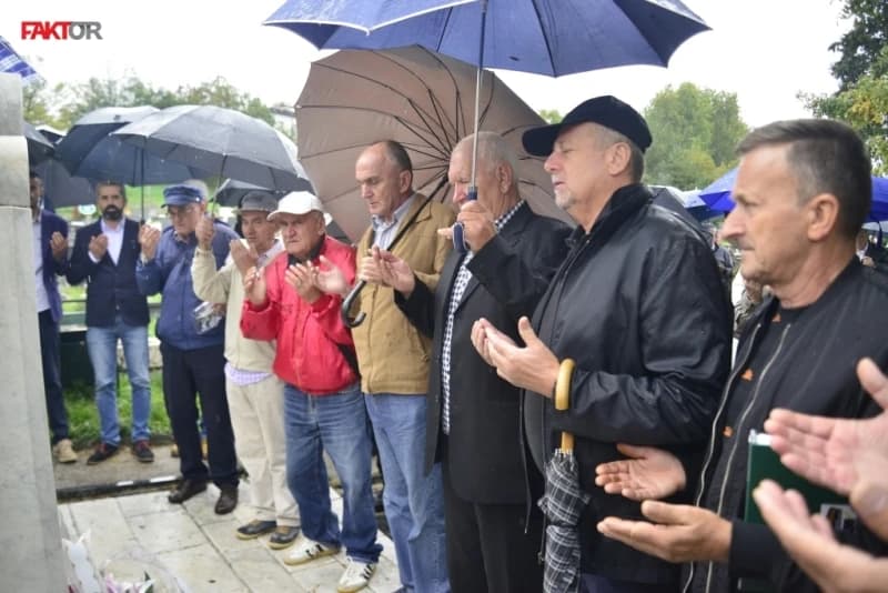 Fatiha i cvijeće za heroinu: Tri decenije od pogibije Fadile Odžaković Žute