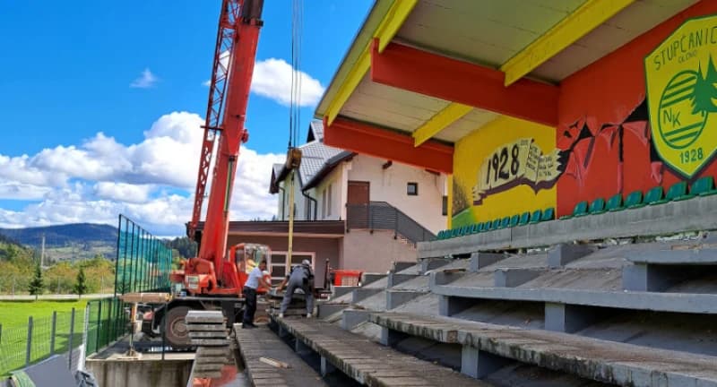 Počela rekonstrukcija tribine i izgradnja svečane lože na Dancu