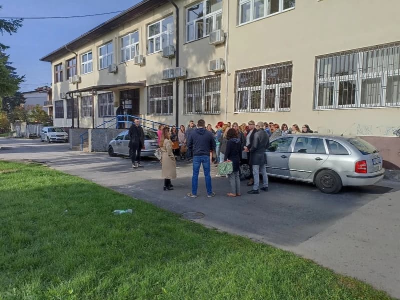 Štrajk upozorenja u Tuzli