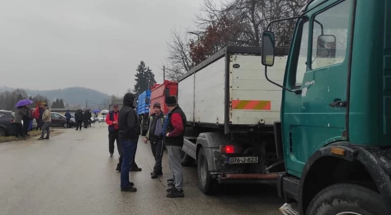 Prijevoznici na protestu u Mramoru