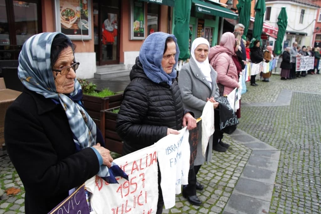 Okupljanje majki i žena Srebrenice i Podrinja: Sudski procesi se odugovlače, mi umiremo