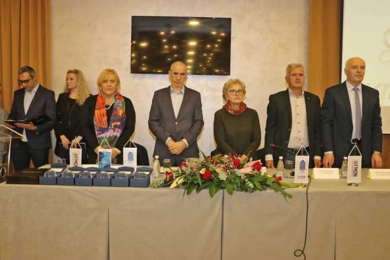 Priznanja za naučna dostignuća u FBiH primilo šest naučnika