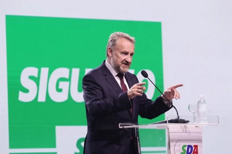Bakir Izetbegović 