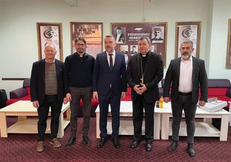 Tomo Vukšić s direktorima dobrotvornih društava